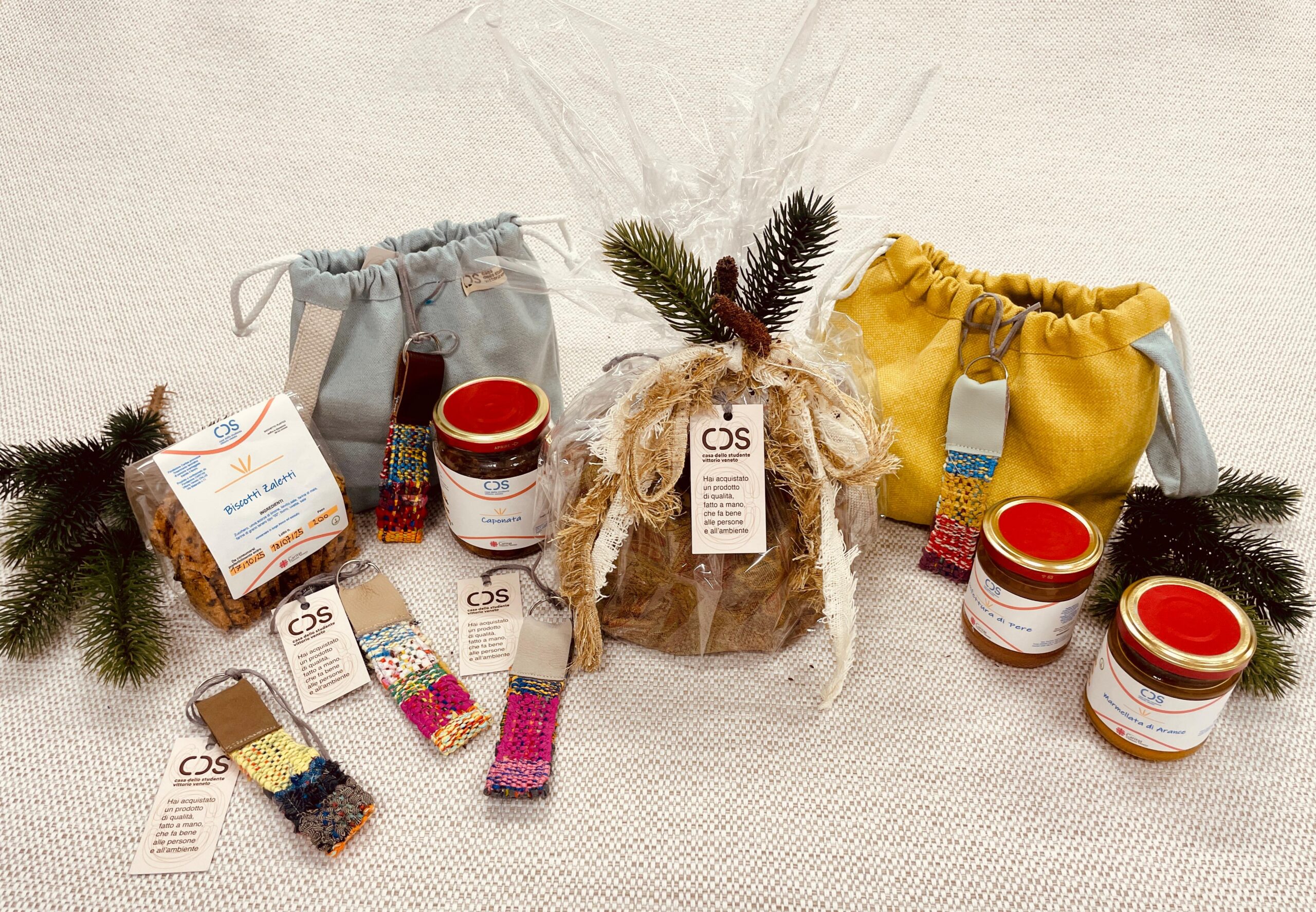 Le confezioni di Natale Cds ai mercatini in Piazza Unità